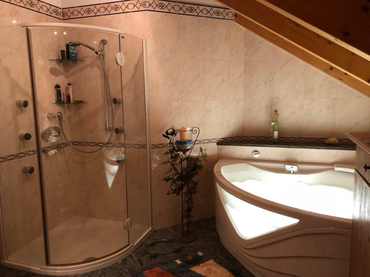 94 - Private Rooms Eichenau Экстерьер фото