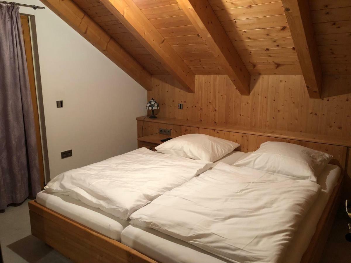 94 - Private Rooms Eichenau Экстерьер фото